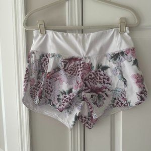 Athleta Run Free Peony Floral Pink Garden Shorts - Small   White/Purple